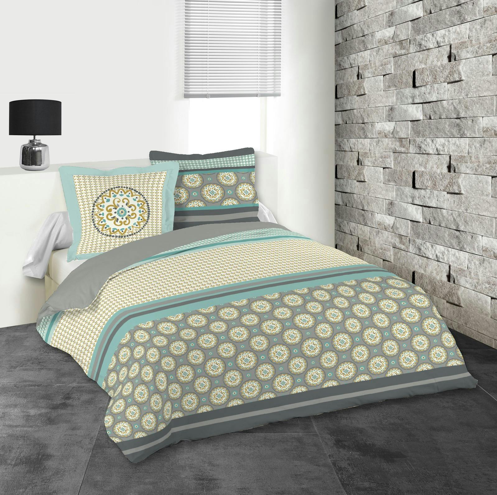 Parure de lit motifs mandalas tons gris, verts et jaunes 240x220 housse de couette + 2 taies 63x63 100% coton AMARILLA