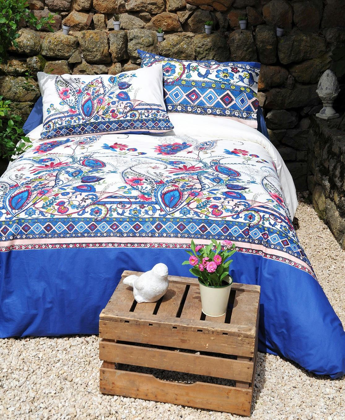 Parure de lit Qualité Supérieure bleu et blanc décor floral 220x240 housse de couette + 2 taies 65x65 100% coton BOTEH