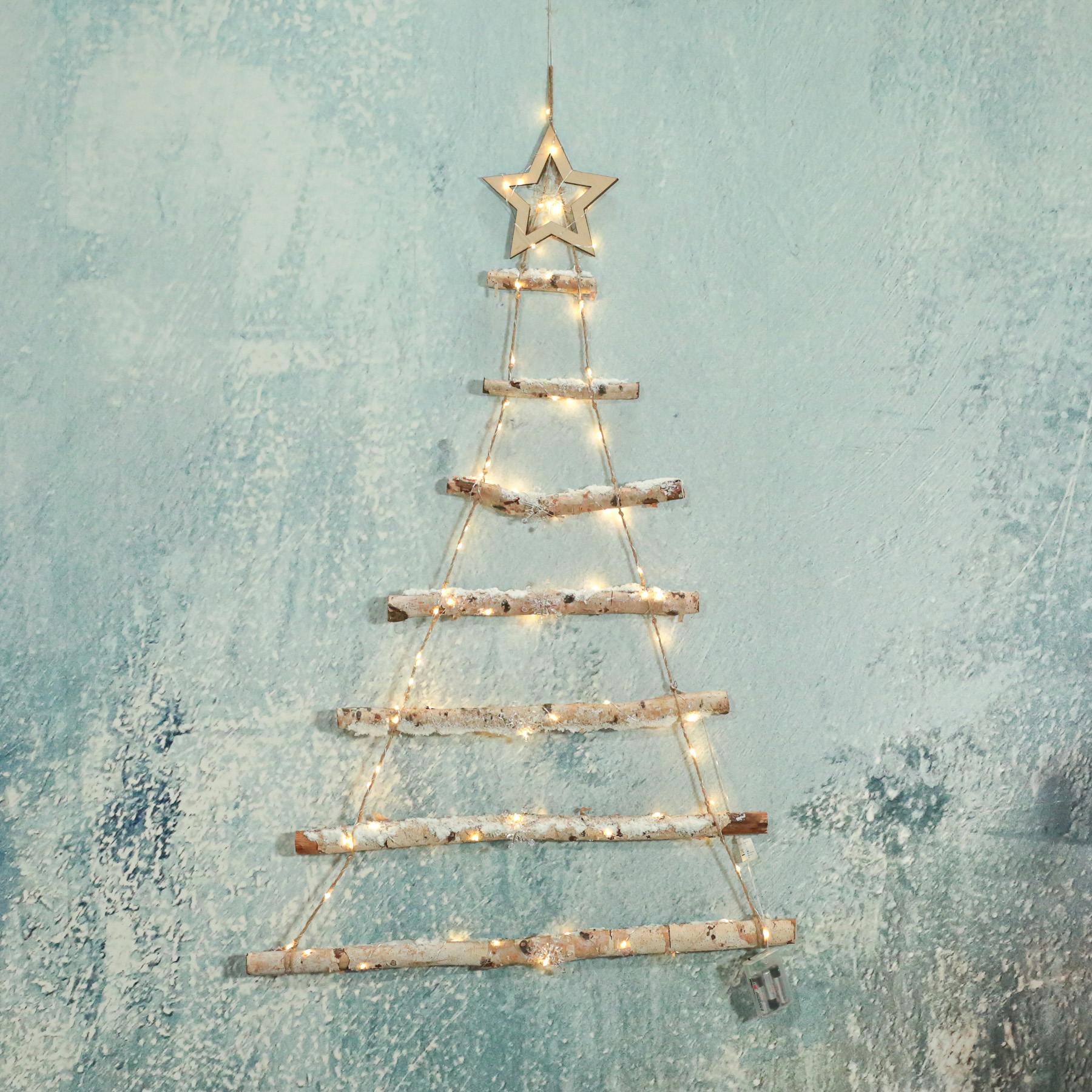 Petit sapin de Noël à suspendre avec neige artificielle et micro-leds H 90 cm
