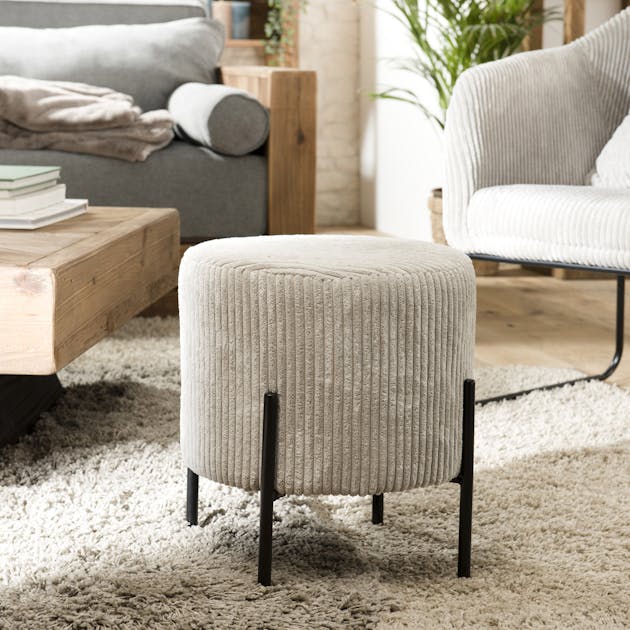 Petit tabouret en velours côtelé gris anthracite TIM, Poufs