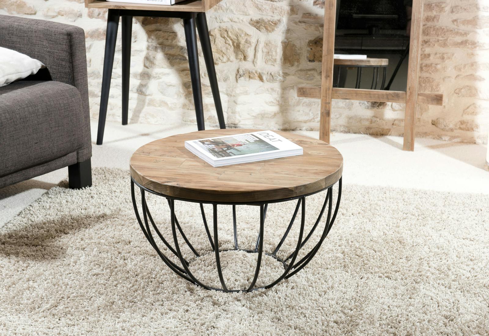 Table basse ronde 60cm plateau teck recyclé métal noir style contemporain  industriel swing Couleur bois naturel Pier Import
