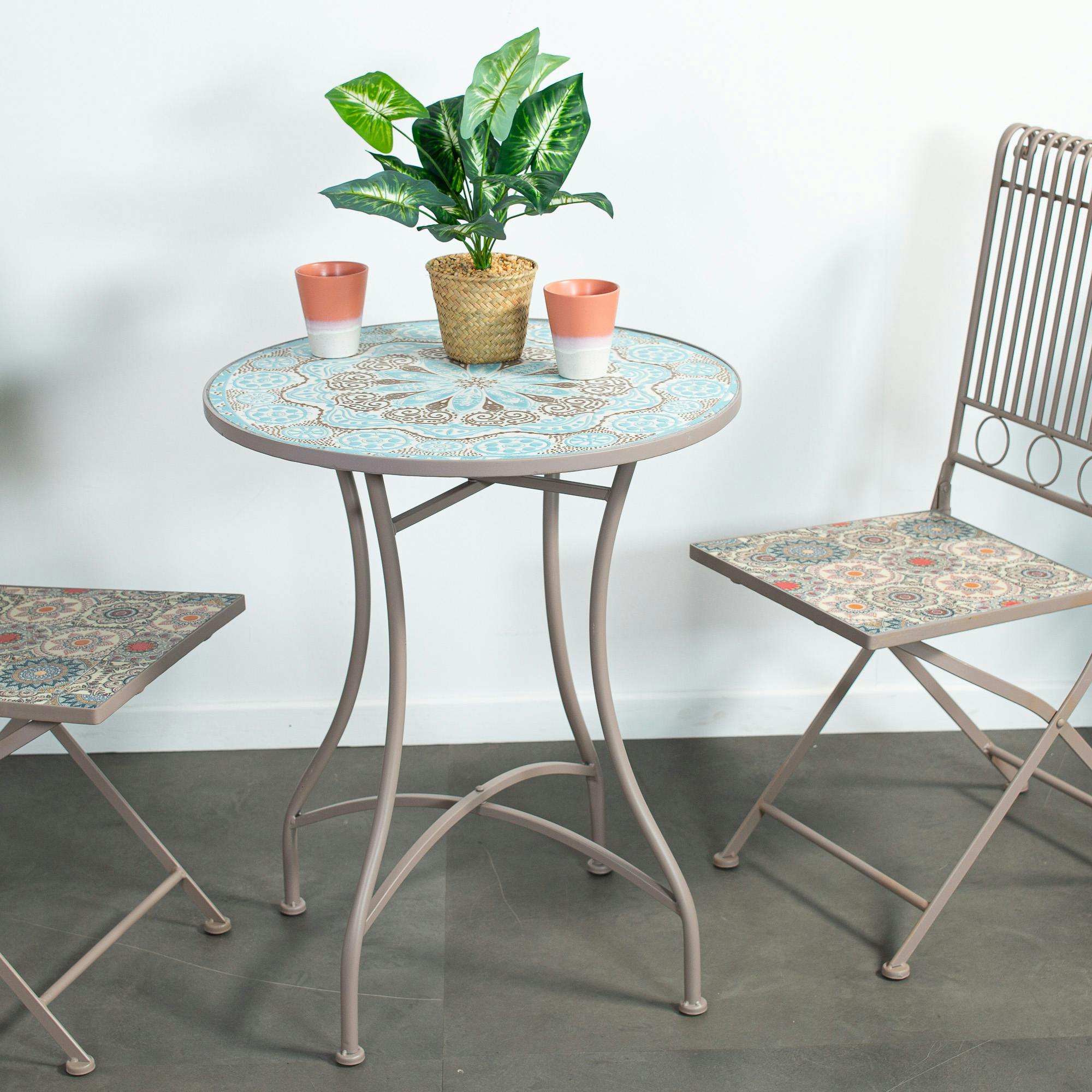 Petite table de jardin ronde en mosaïque bleu clair et brun D. 60 cm GRENADE