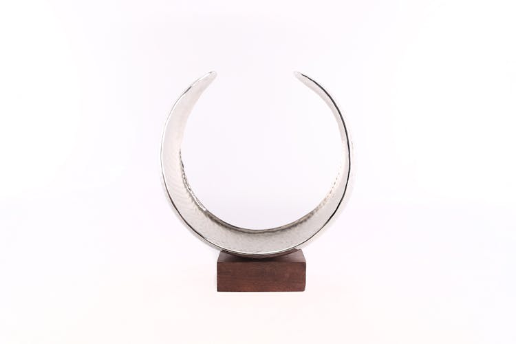 Photophore Cercle incurvé en aluminium et pied bois 29x12,5x27cm