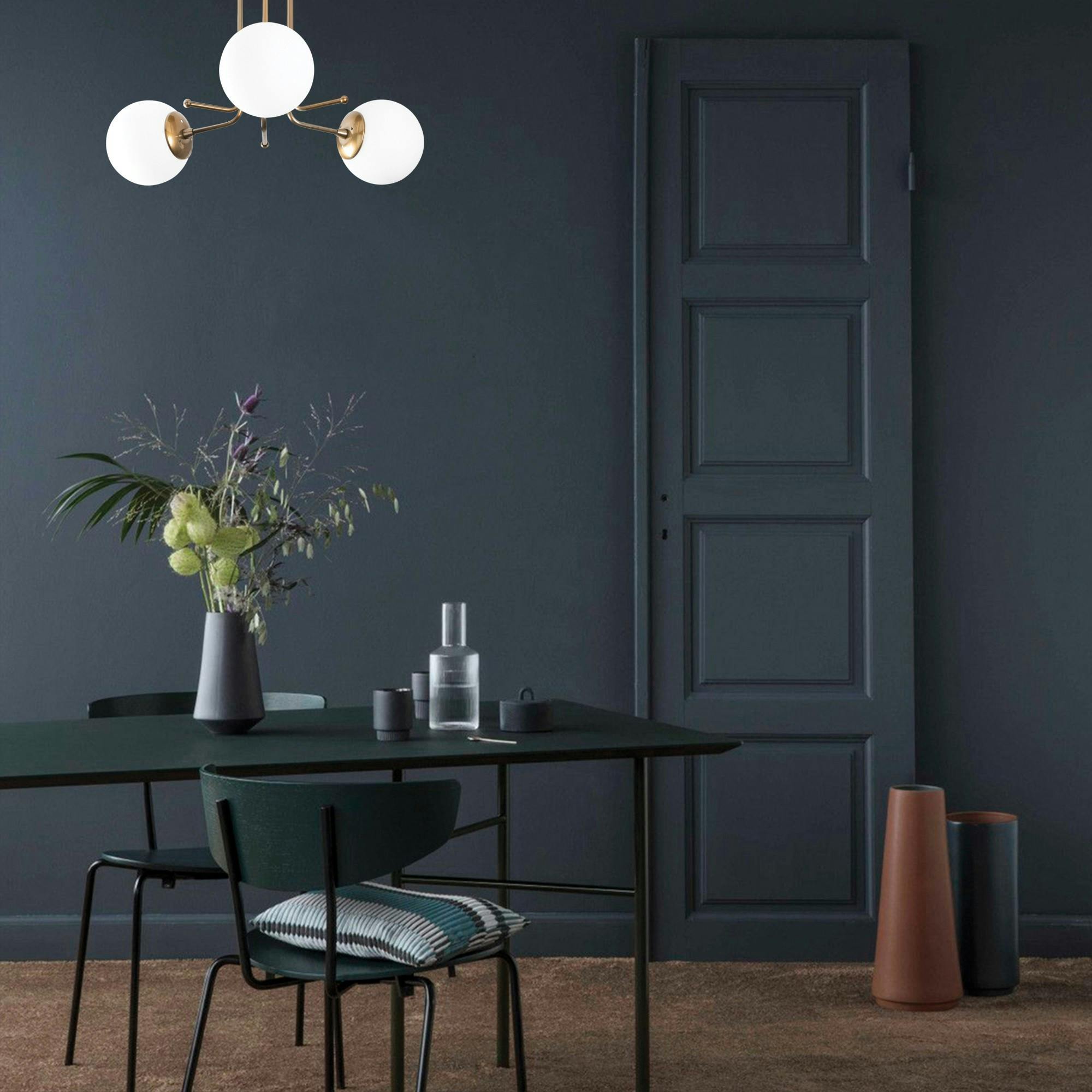 Plafonnier vintage métal doré 3 globes verre dépoli SIERRE