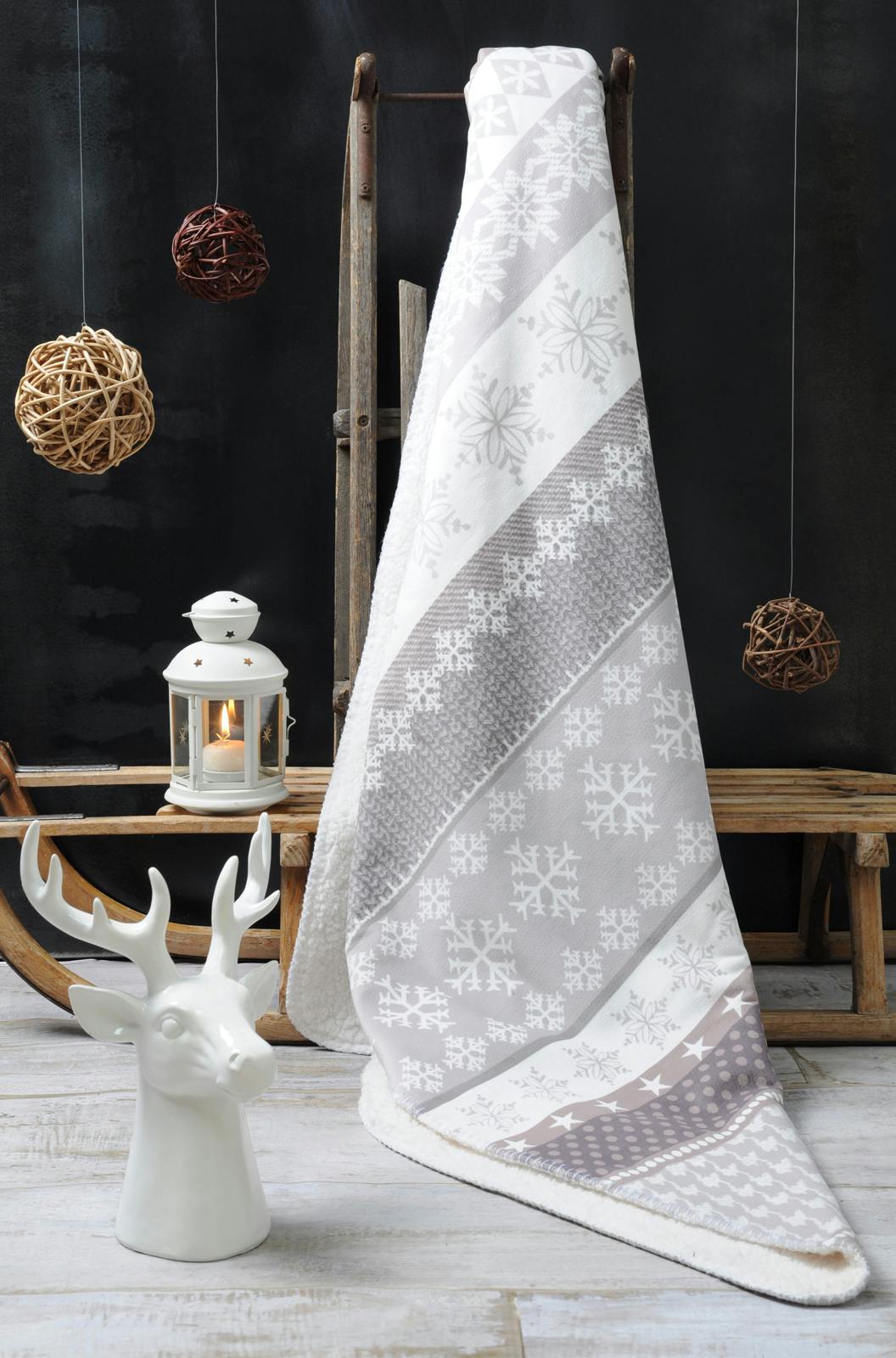 Plaid gris décor chalet  130x150cm EIGER