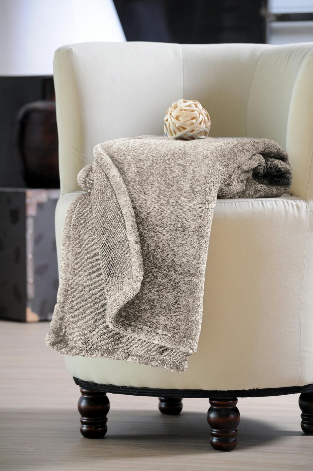 Plaid polaire taupe 130x160cm SWEETNESS