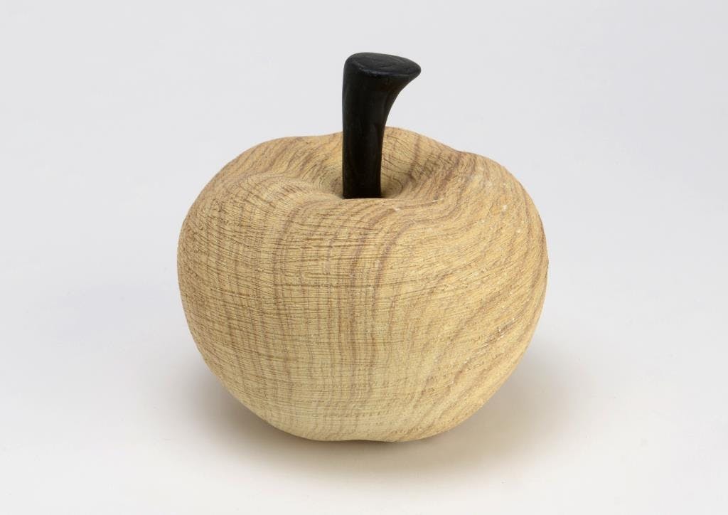 Pomme effet bois 16x14x14cm