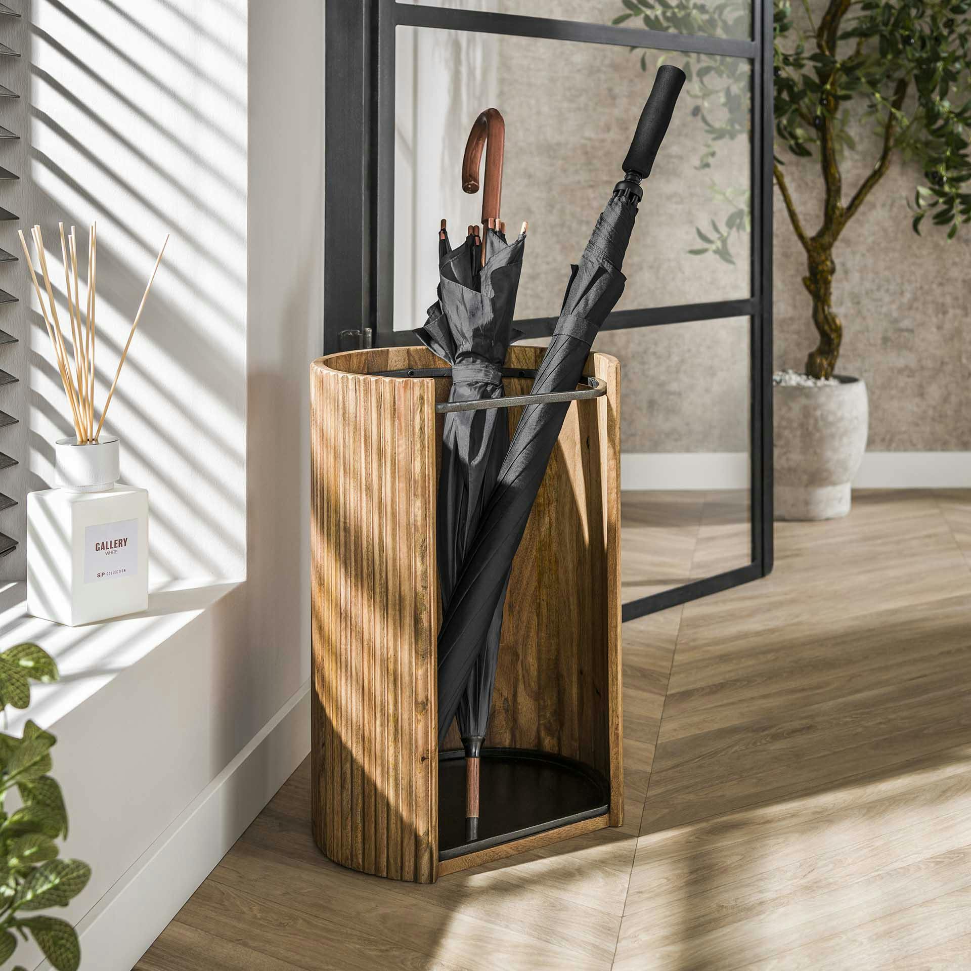 Porte-parapluies campagne en bois de manguier strié DELHI