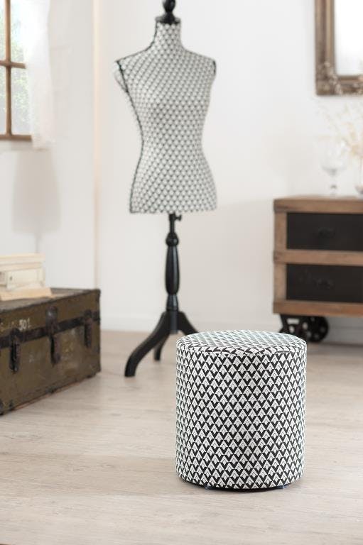 Pouf bas rond tissu losange écru et noir 31x31x34cm VALENTINE