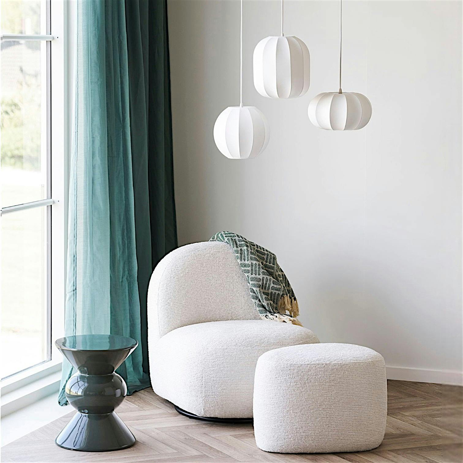 Pouf blanc tissu chenille forme organique 55 cm BERLIN