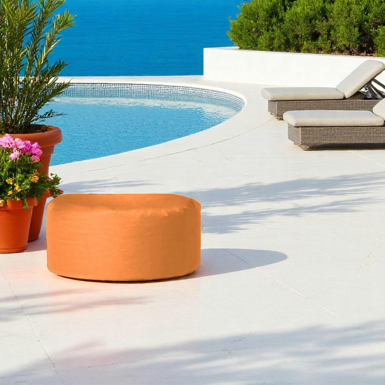 Pouf extérieur imperméable orange - forme ronde ARTA