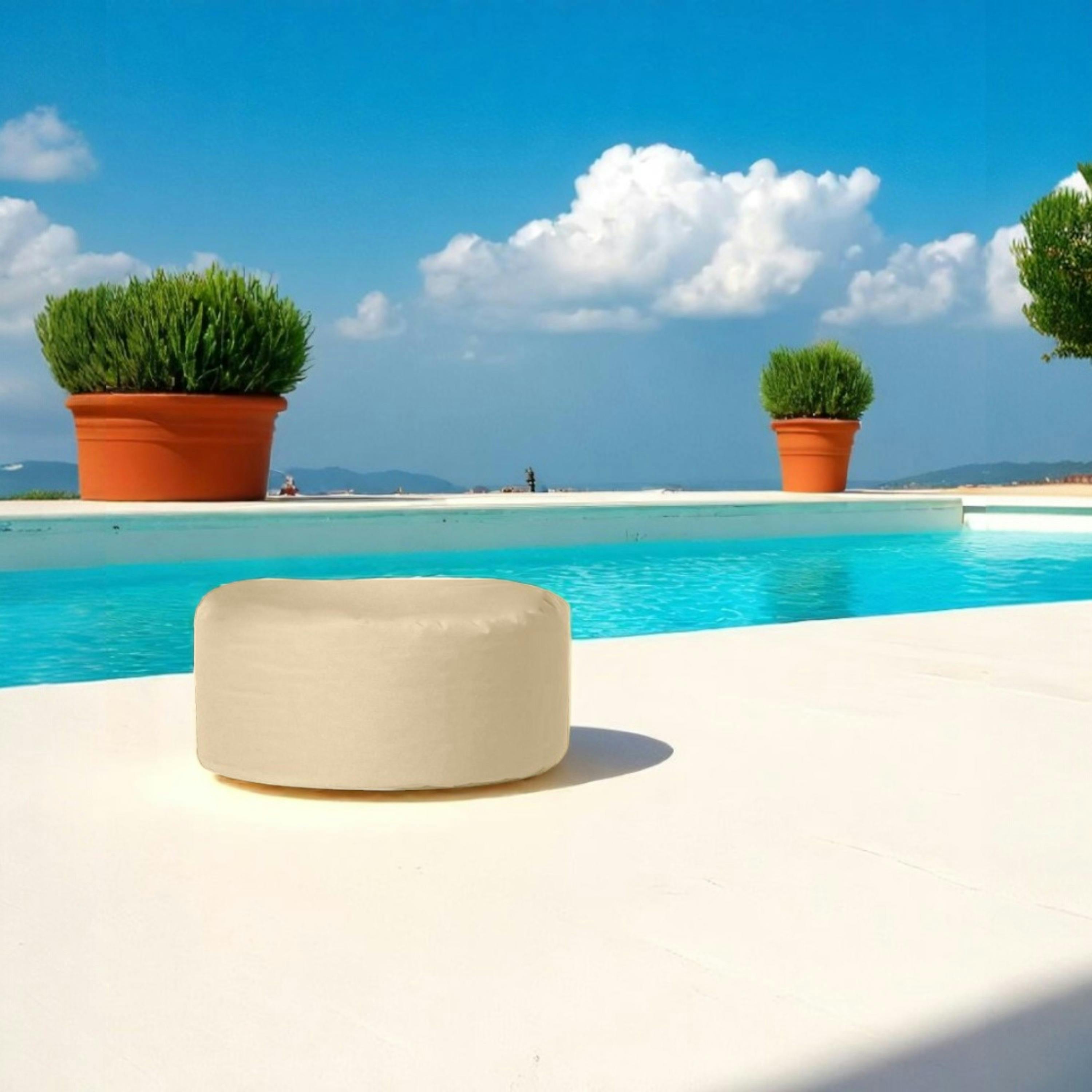 Pouf extérieur imperméable taupe - forme ronde ARTA