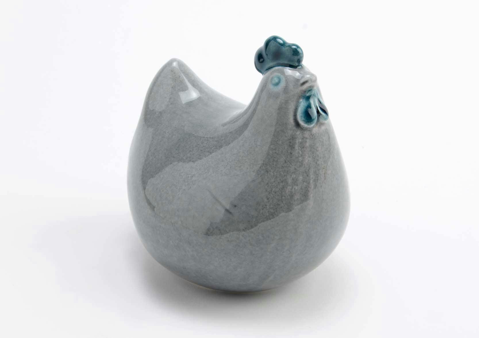 Poule céramique grise avec crête bleu nuit 12x13x14cm
