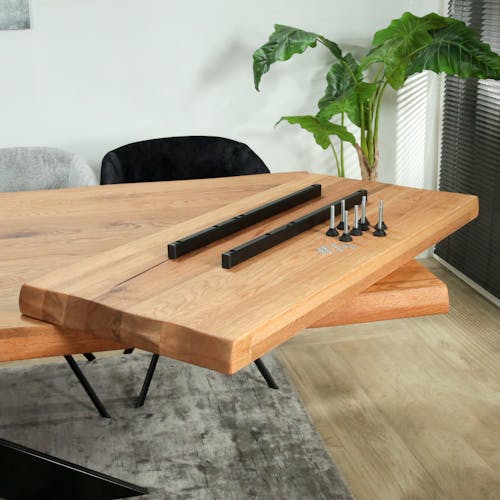 Table extensible en chêne blanc avec bords naturels 300 cm PALERME