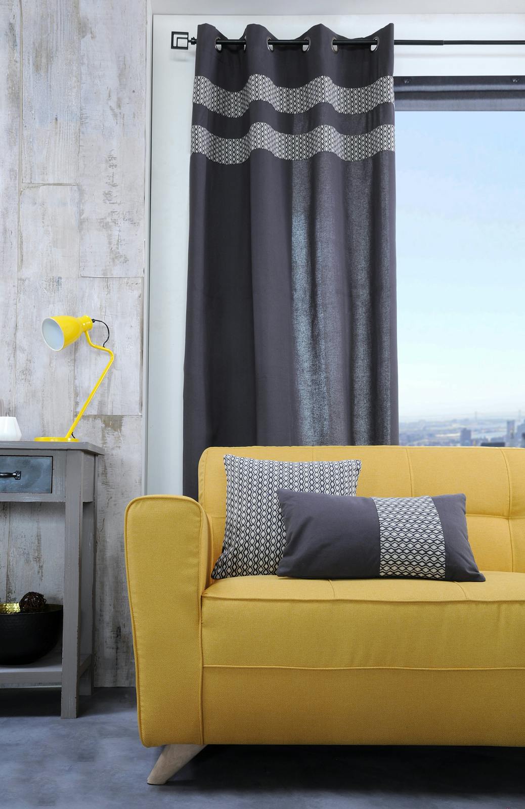 Rideau gris foncé décor effet scandi 135x260cm à oeillets 100% coton TORSO