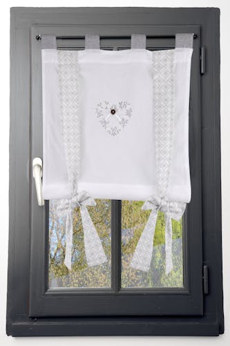 Rideau vitrage 45x100cm écru et gris coeur brodé avec bouton et ruban à nouer décor arabesque floral 100% coton MANOIR