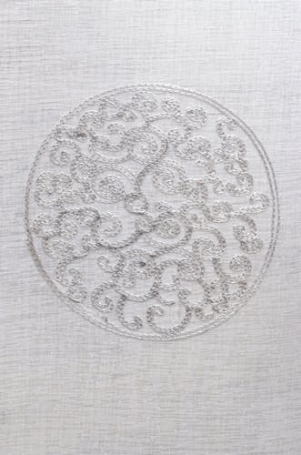 Rideau voilage gris décor ronds arabesques brodés 135x260cm à oeillets KHAN