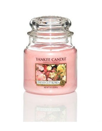 Roses fraichement coupées bougie parfumée moyenne jarre YANKEE CANDLE