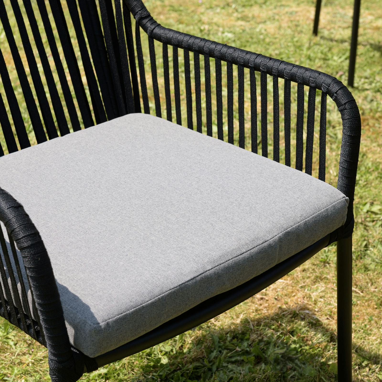 Salon de jardin 1 table carrée métal noir 70x70 cm - 2 fauteuils cordage noir 1 coussin gris GIJON