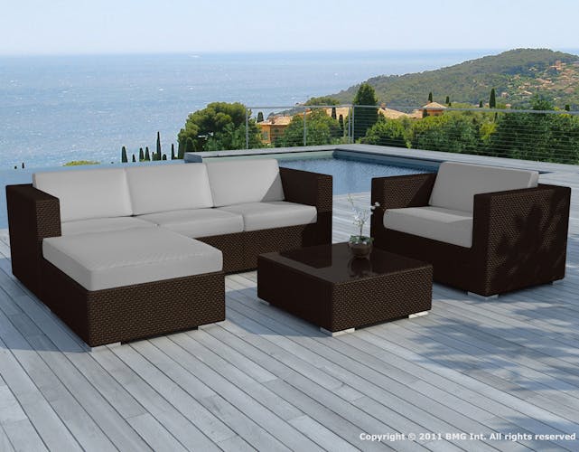 Salon de Jardin en résine couleur chocolat et coussins blanc écru + housses tissu gris COPACABANA