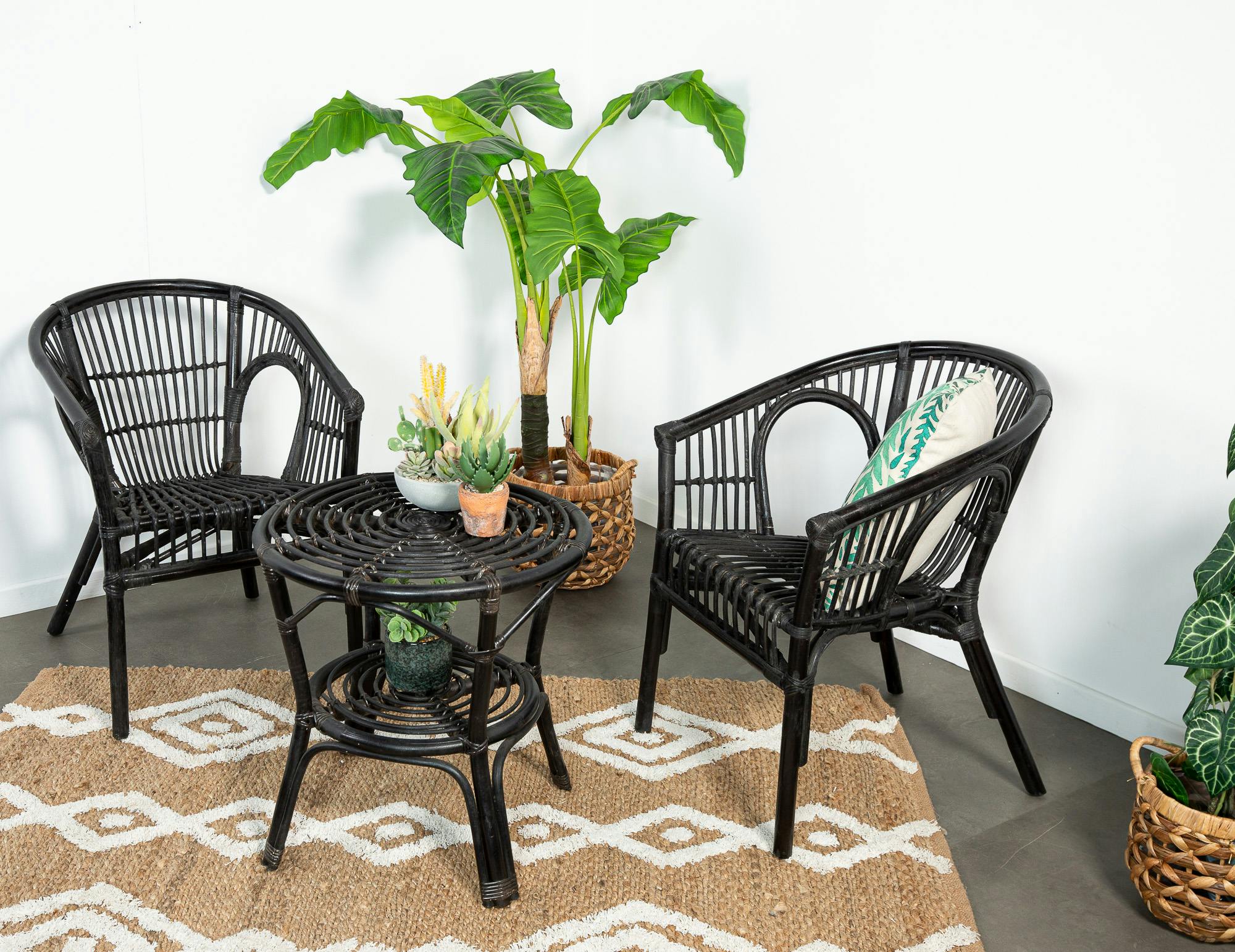 Salon de jardin en rotin noir (2 fauteuils, 1 table basse) COPENHAGUE