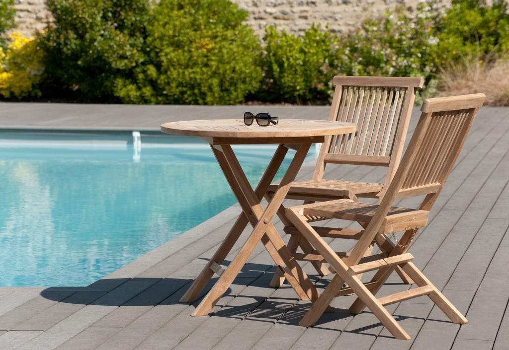 Salon de jardin en teck brut Table ronde pliante 80cm 2 chaises SUMMER