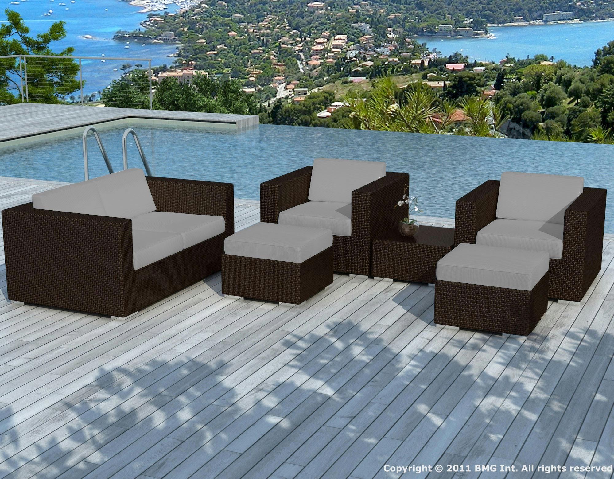 Salon de Jardin PAUSA 6 pièces en résine tressé couleur chocolat et coussins tissu blanc écru + jeu de housses tissu gris