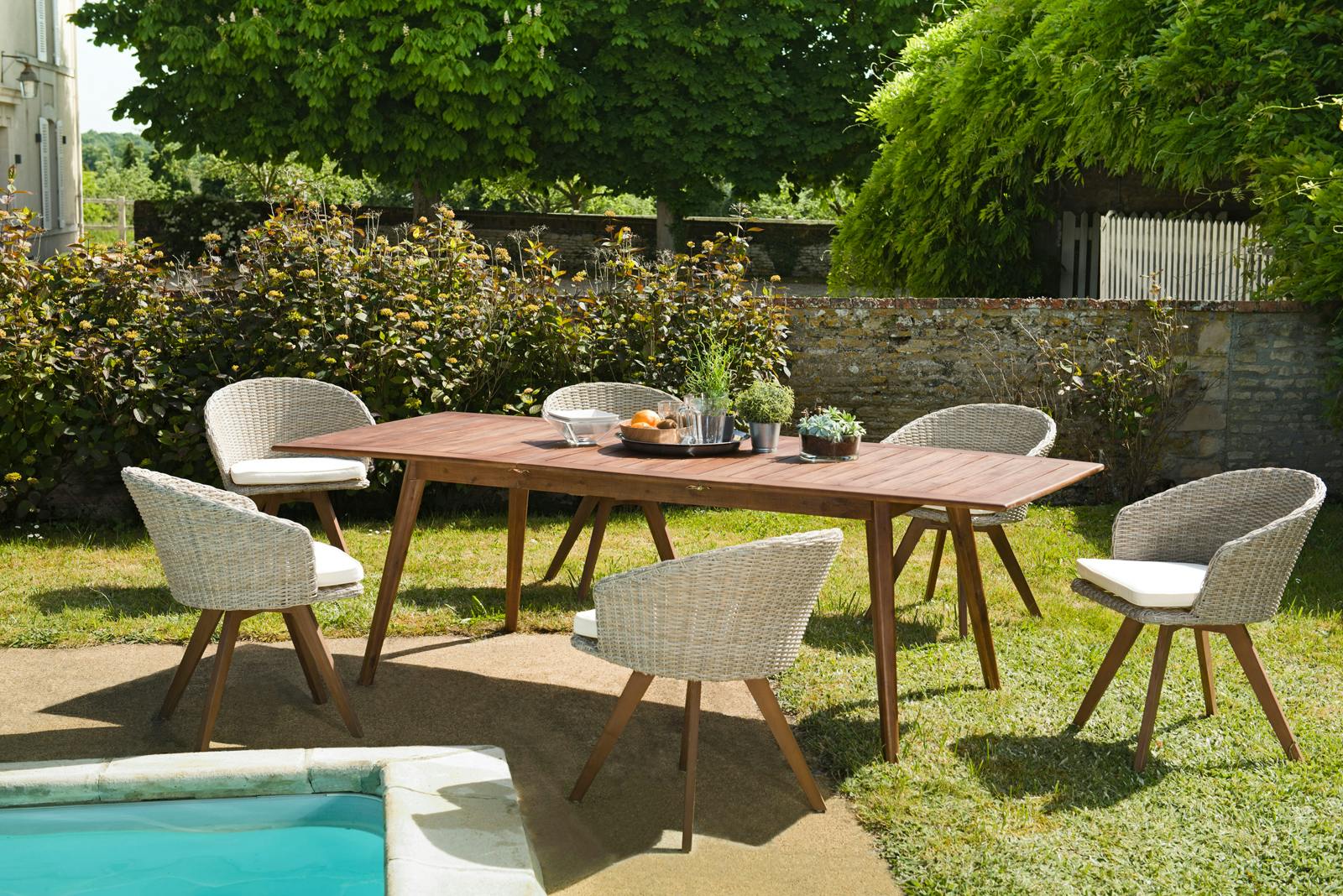 Salon de jardin BAHIA (1 table de jardin extensible 180x240, 6 fauteuils de jardin)