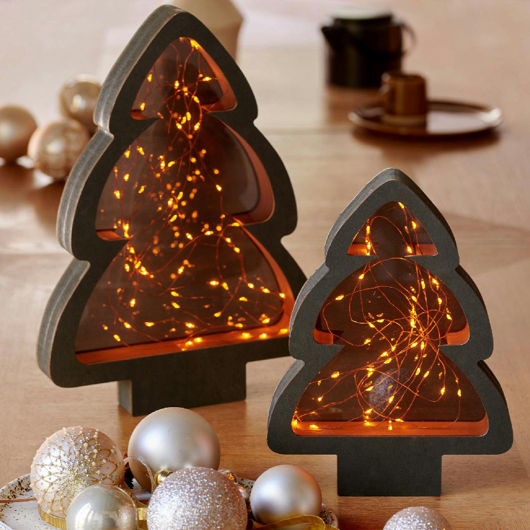 Sapin lumineux à poser H38 cm contour bois foncé