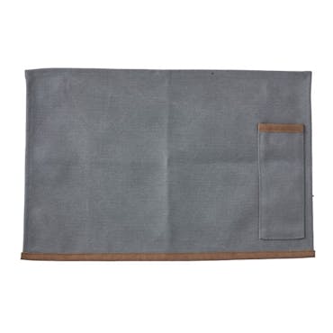  Set de Table avec poche de rangement couverts en toile gris clair et passepoil marron 45x30cm
