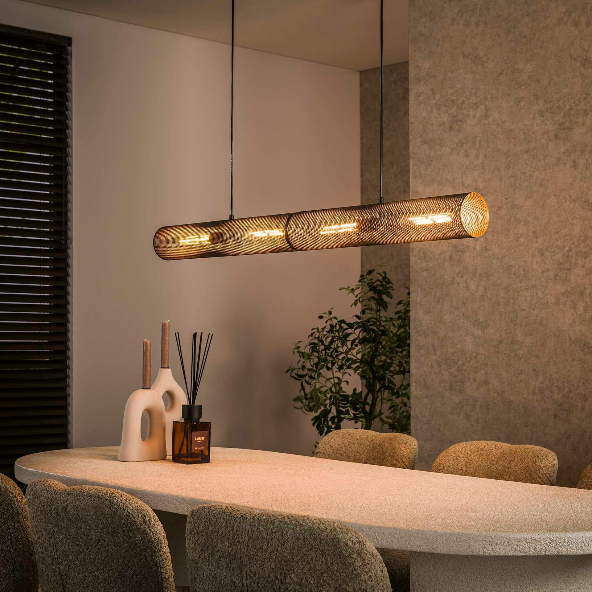 Suspension de table contemporaine forme tube RALF