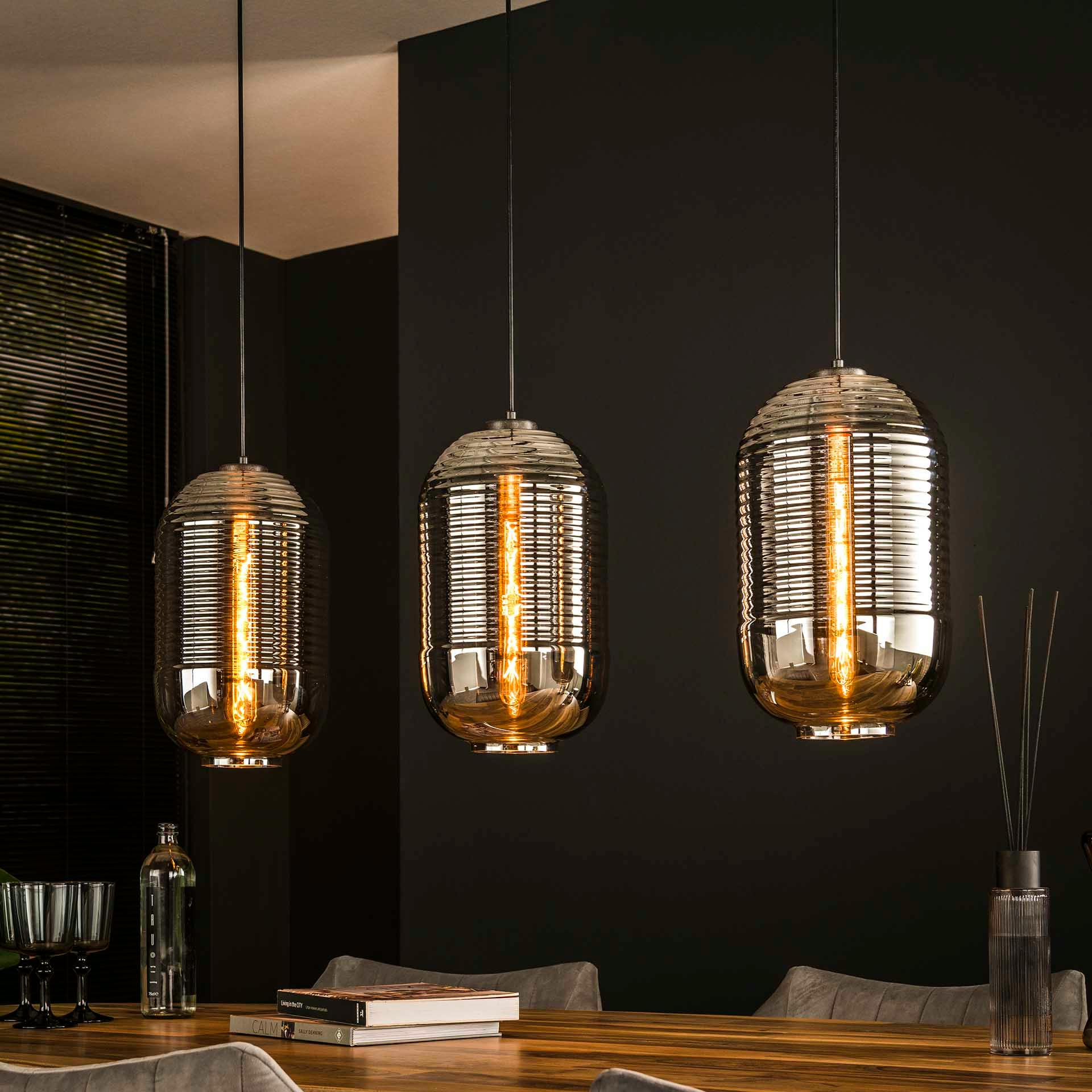 Suspension design en verre chromé et strié 3 lampes NOVA