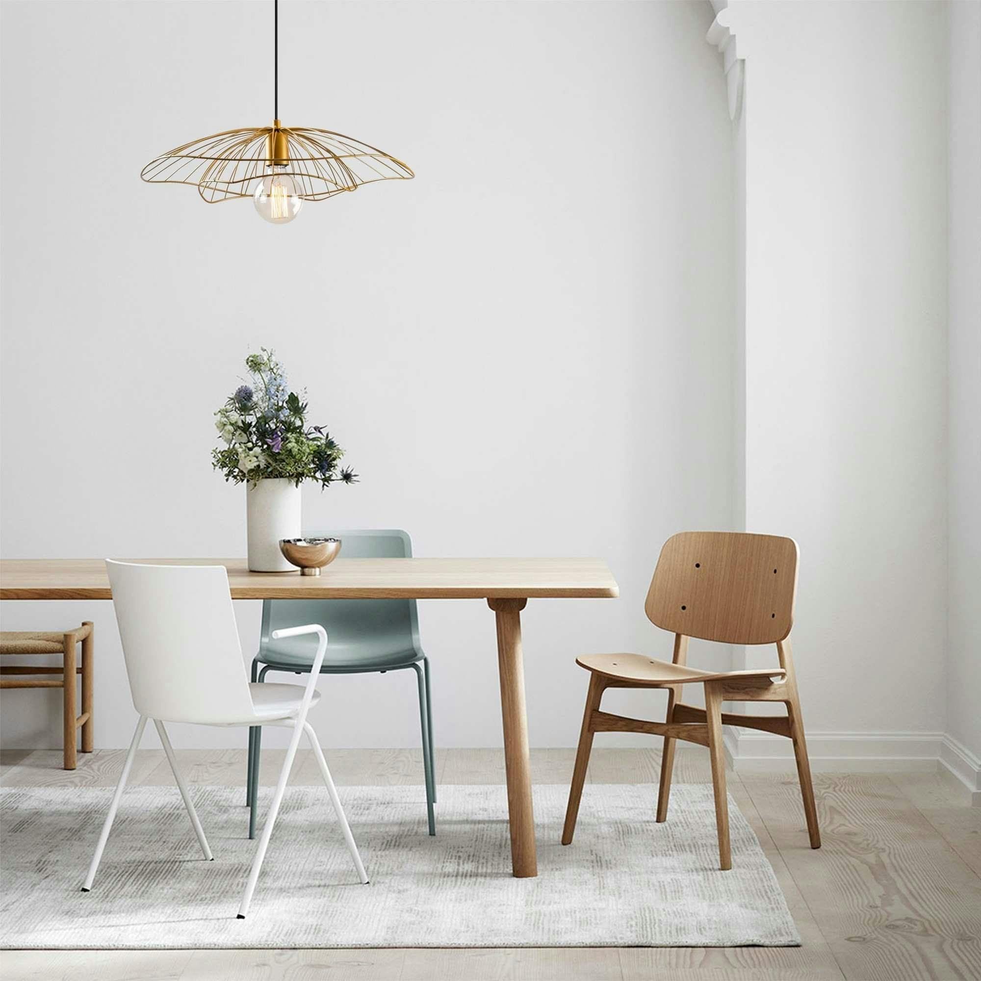 Suspension design métal doré filaire forme fleur SINOP