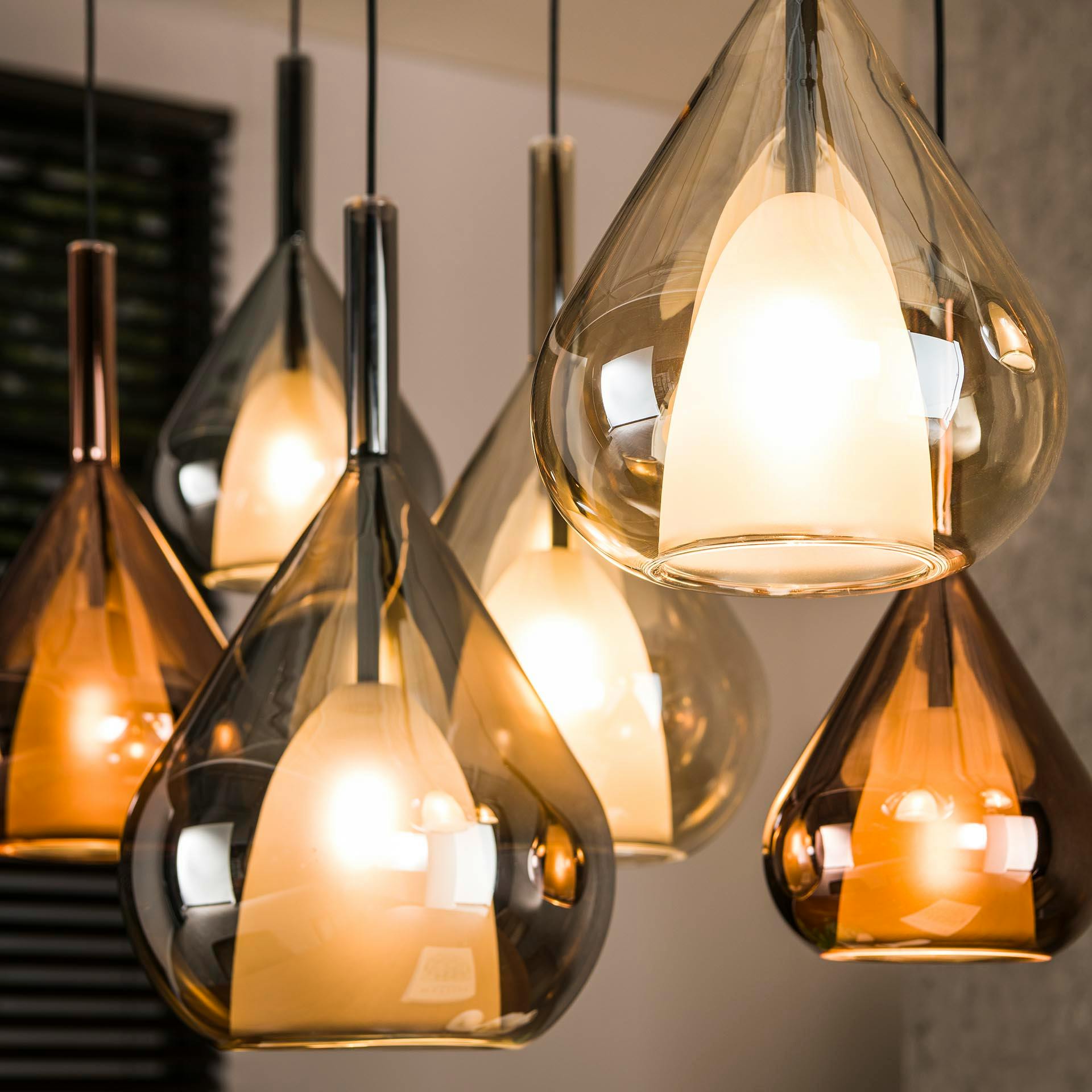 Lampe Suspension Boule En Verre Mosaïque Vintage PIER IMPORT - Modèle 821-8, Diamètre 24 Cm, Hauteur 65 Cm, D'occasion En Bel état