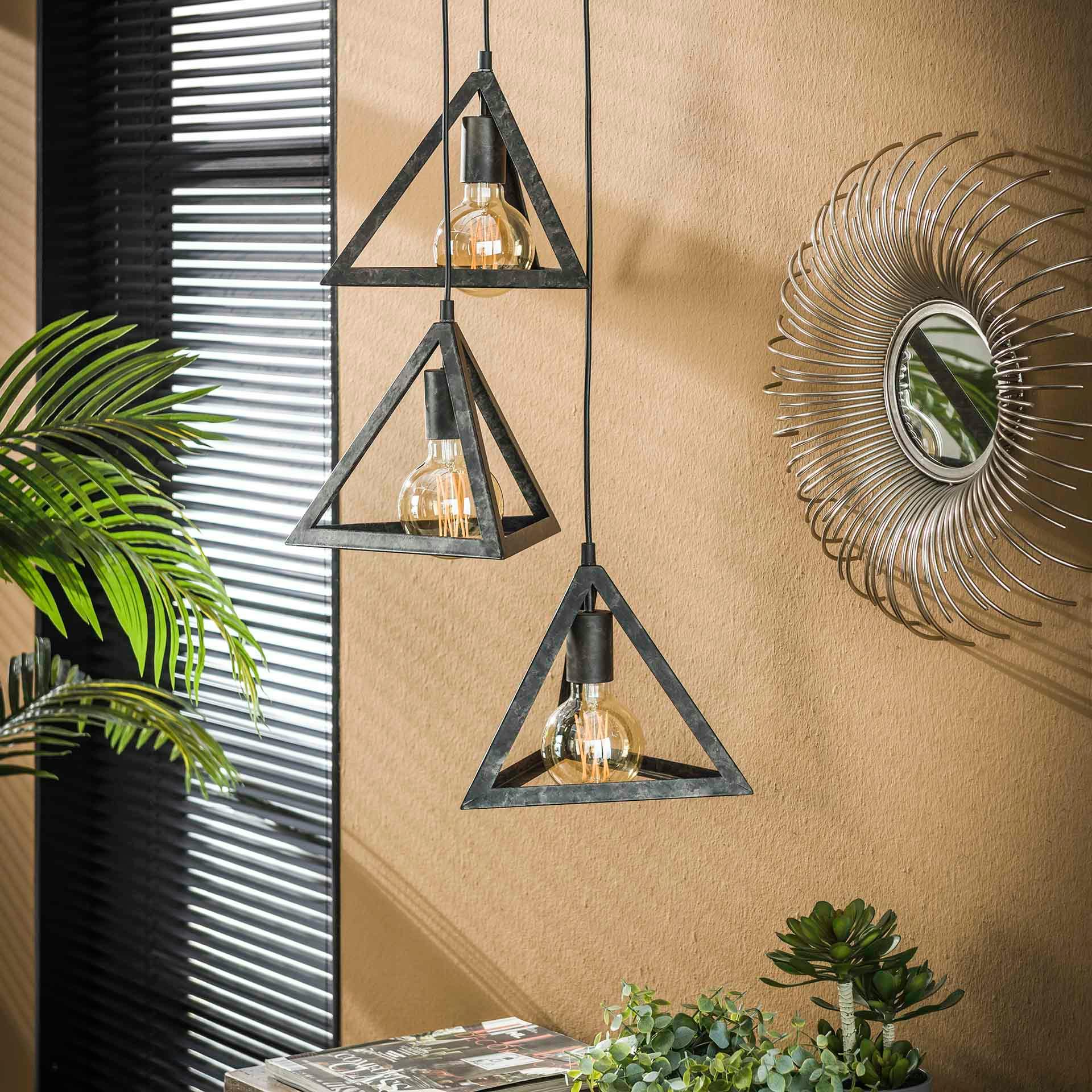 Suspension industrielle forme pyramide 3 lampes RALF