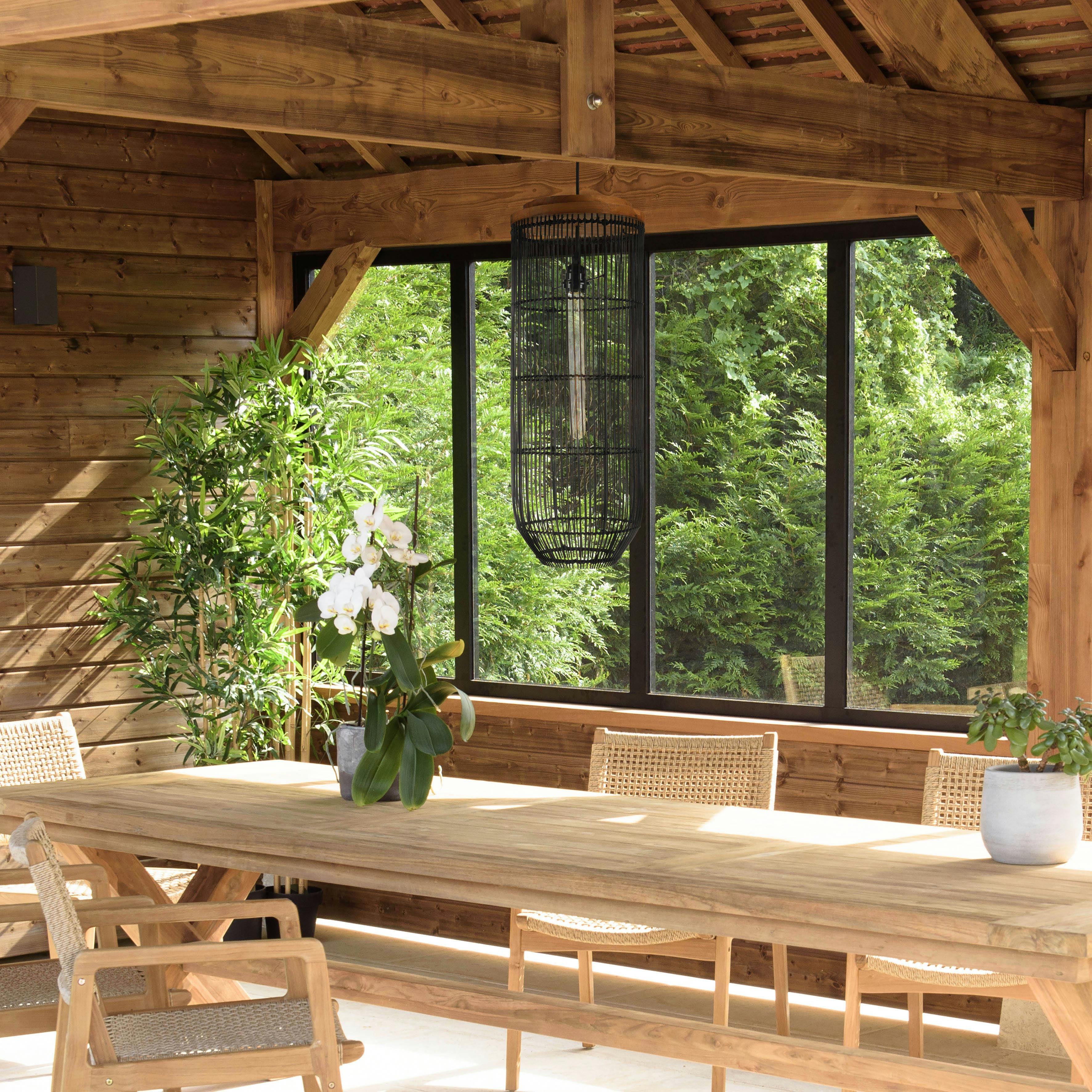 Suspension longue 25x25cm en rotin couleur noire et teck FOLELLI