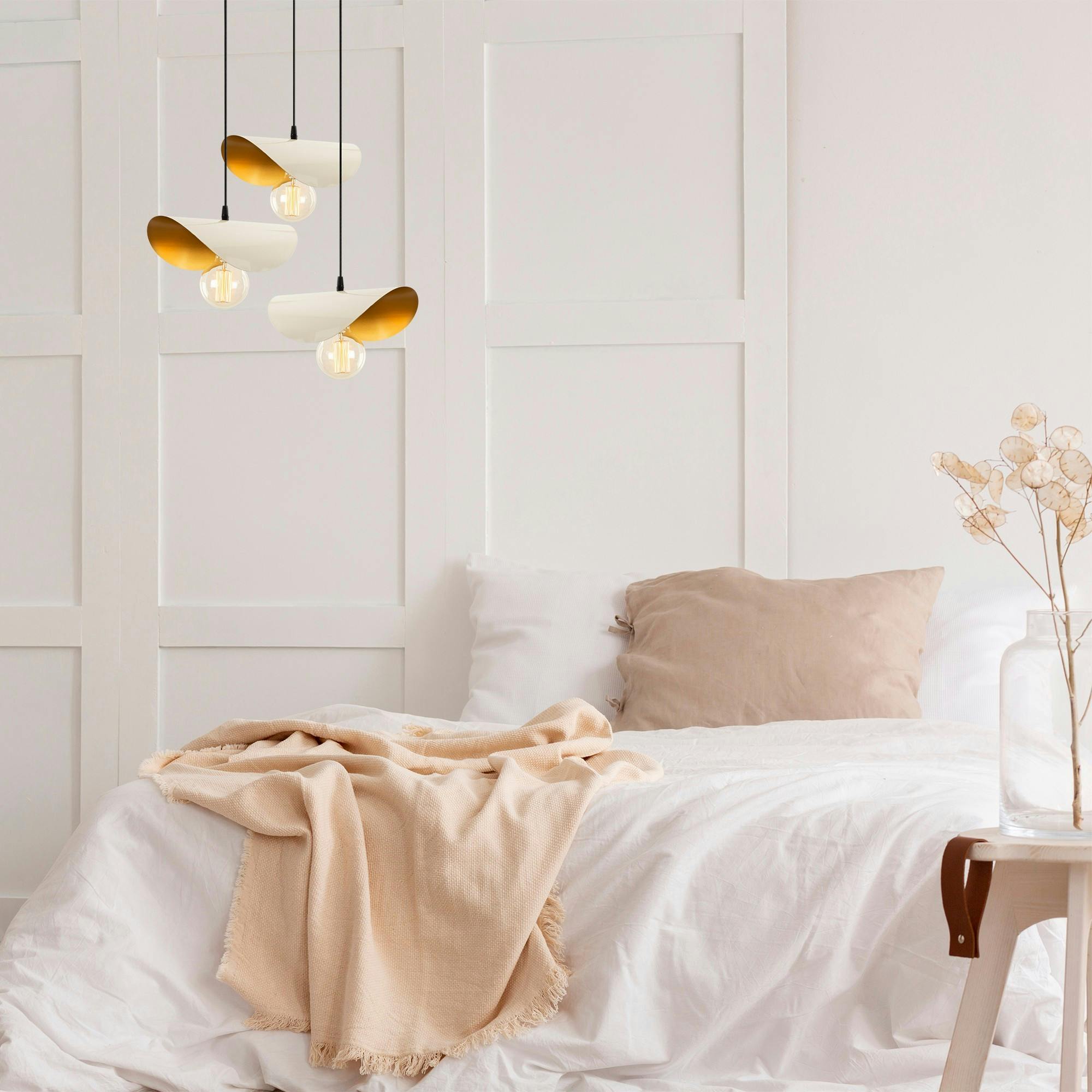 Suspension moderne chic métal crème & doré, 3 abat-jour SINOP