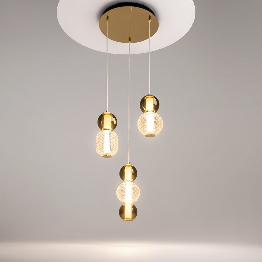 Suspension verre taillé, 3 abat-jour suspendus dorés ADA