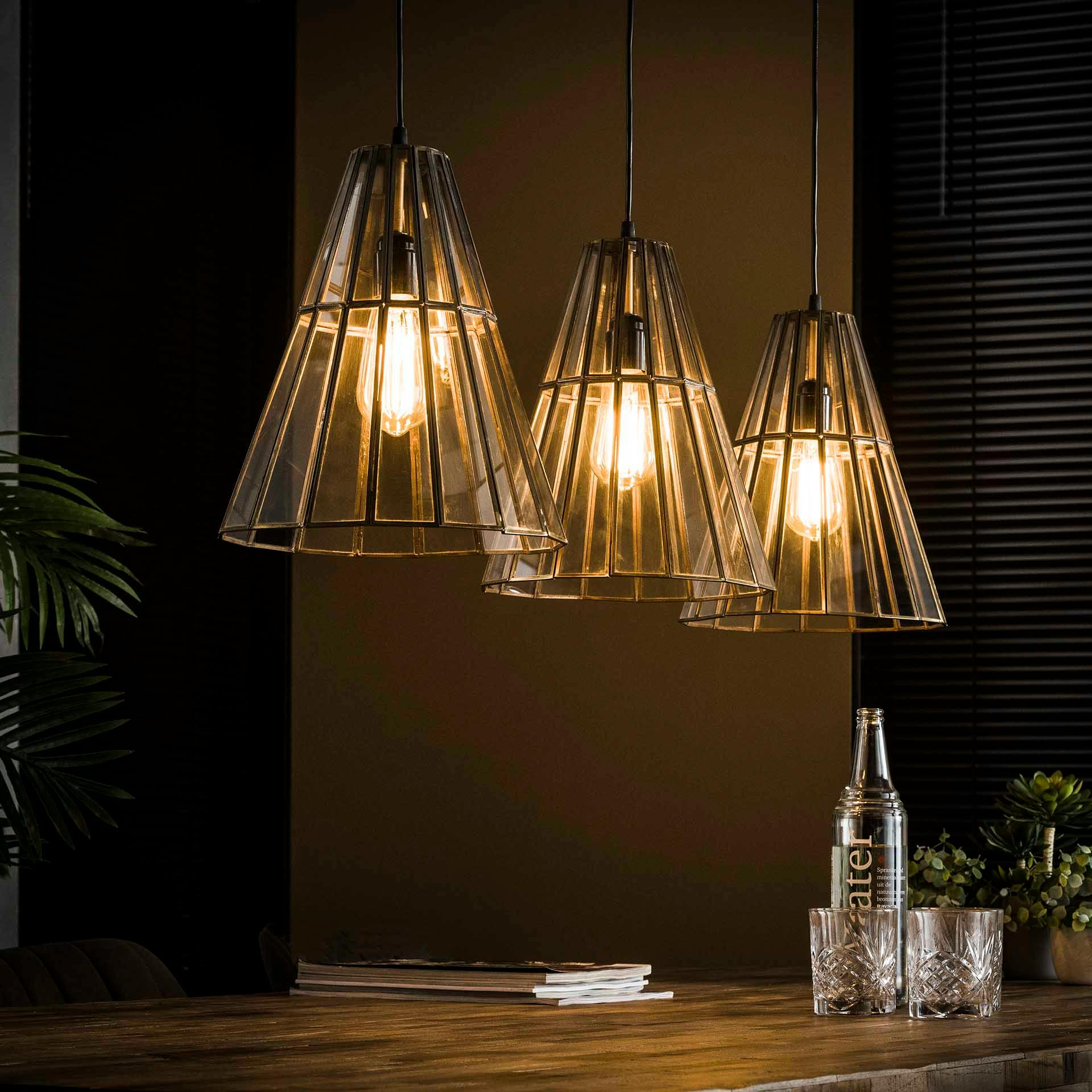 Suspension vintage verre forme parapluie 3 lampes bronze vieilli RALF