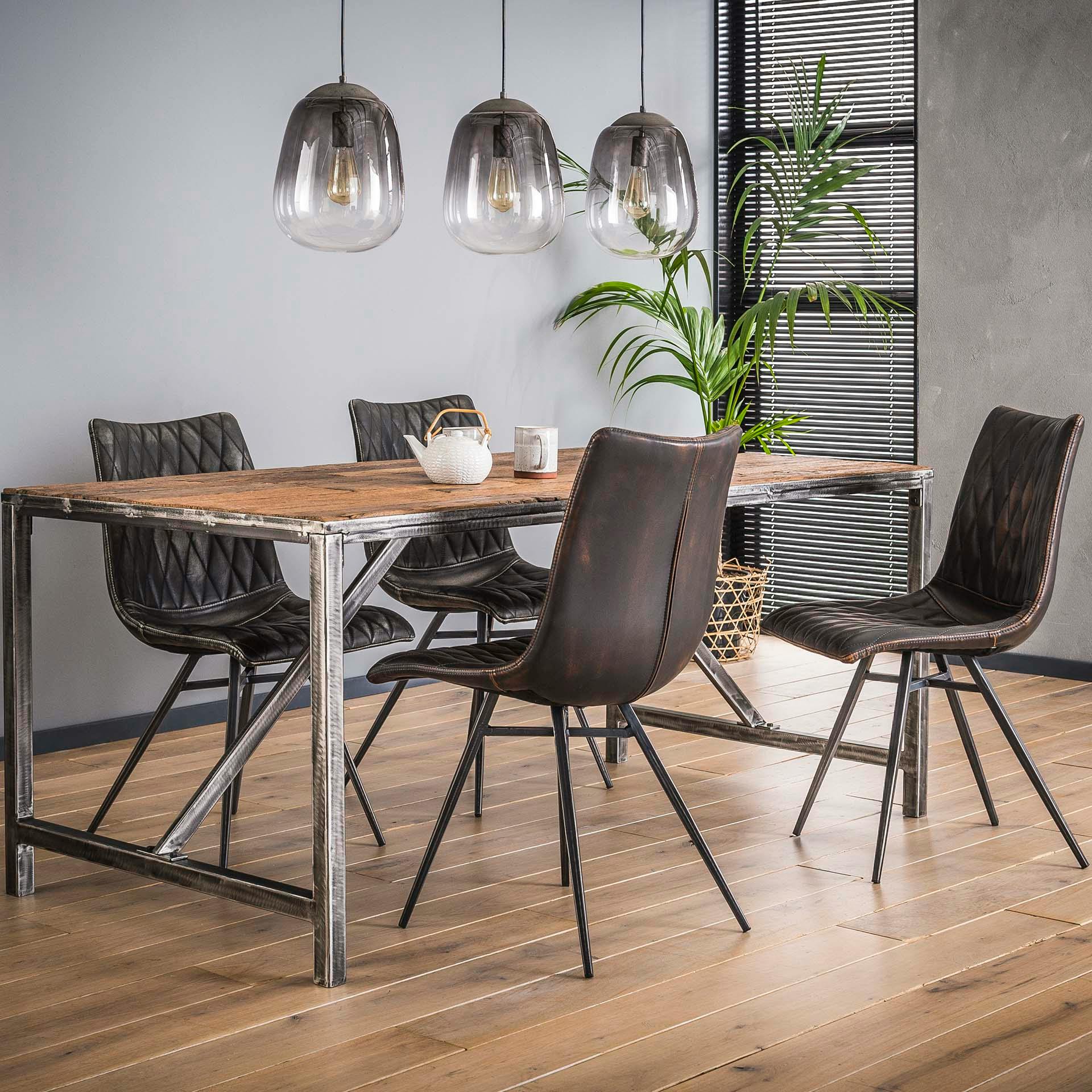 Table de repas en bois recycle pieds metal style industriel