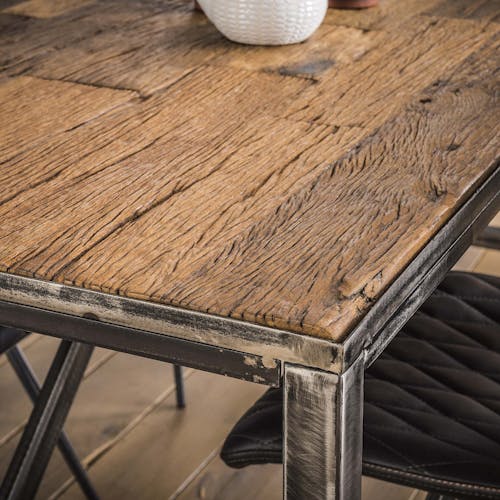 Table de repas en bois recycle pieds metal style industriel