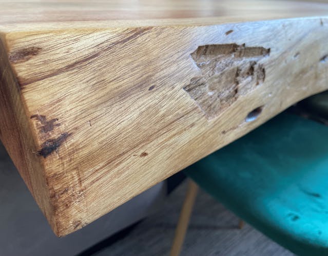 Table à manger bois d'acacia bordure naturelle 130 cm MELBOURNE