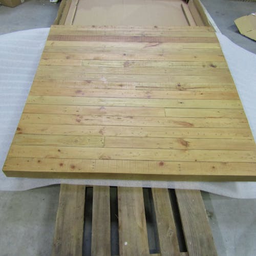 Table à manger carrée en bois recyclé 147 cm CANBERRA