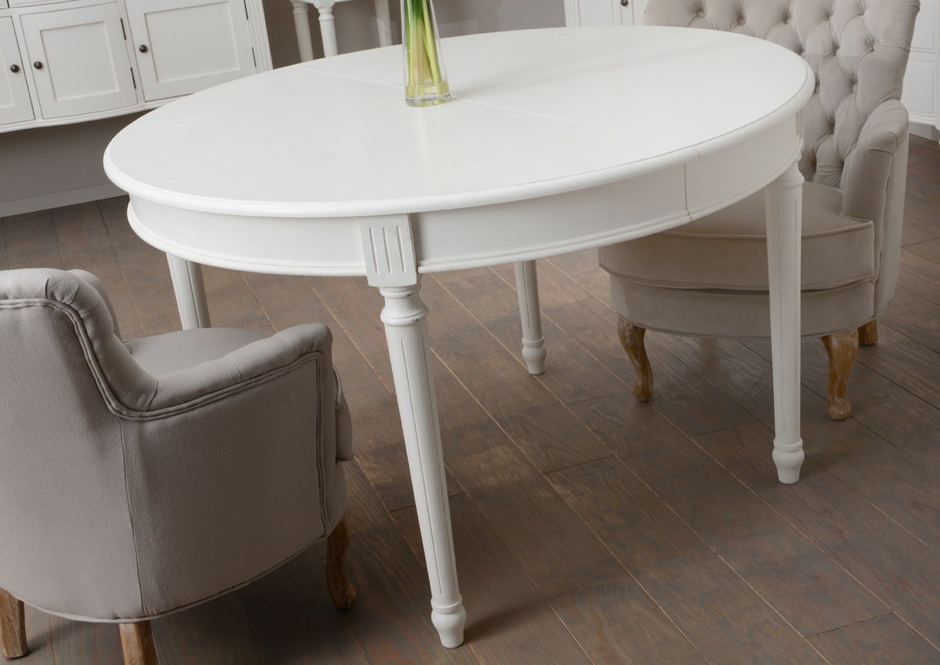 Table a manger ronde extensible en bois blanc style romantique