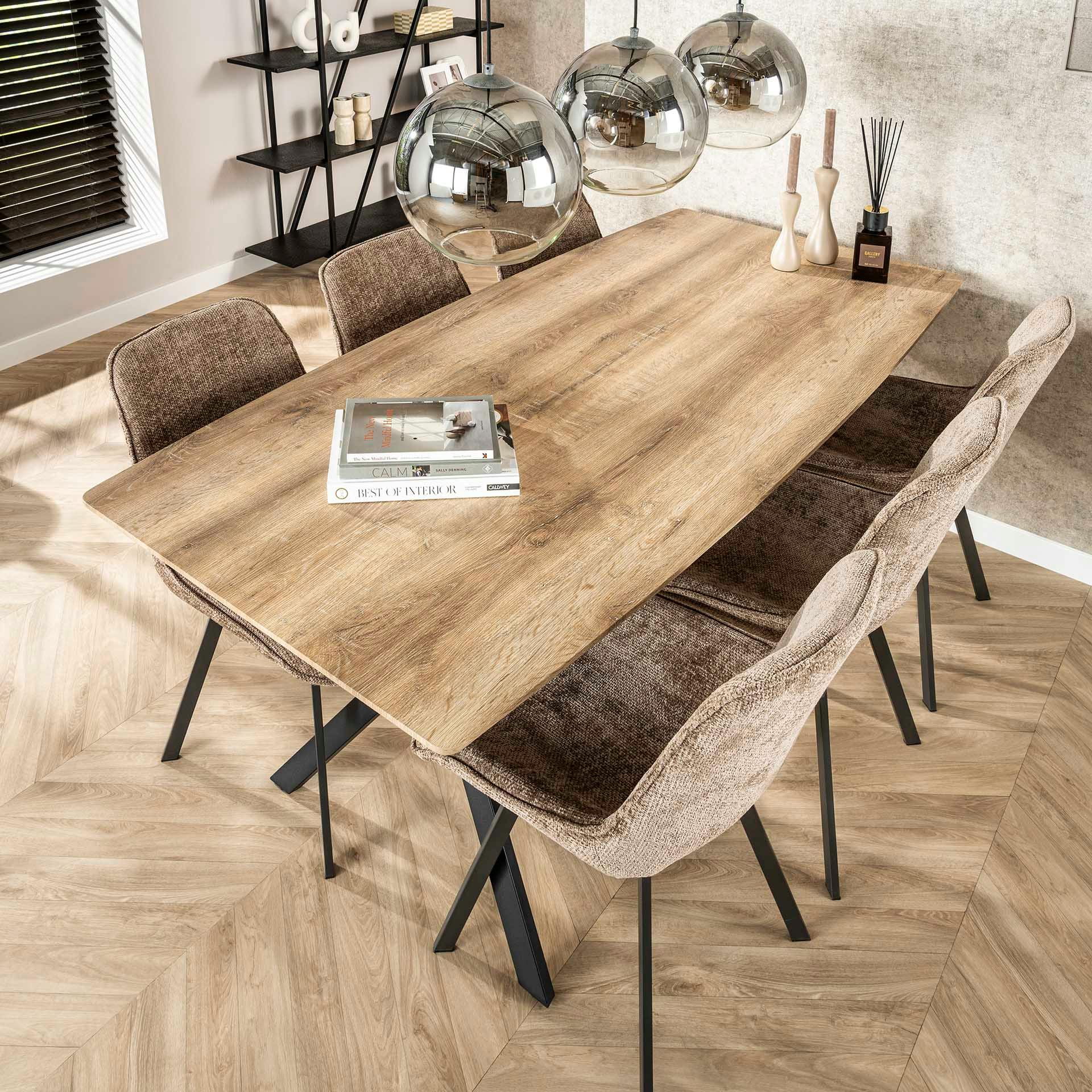 Table de repas rectangulaire pieds metal de style contemporain