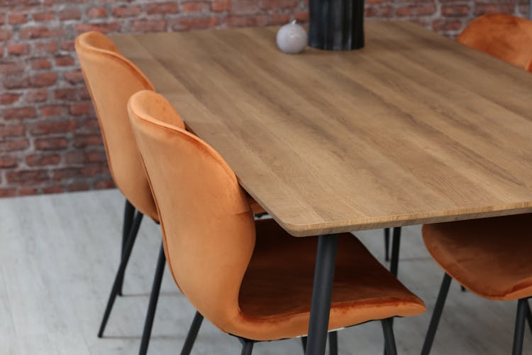 Table à manger effet bois brun 160 cm HELSINKI