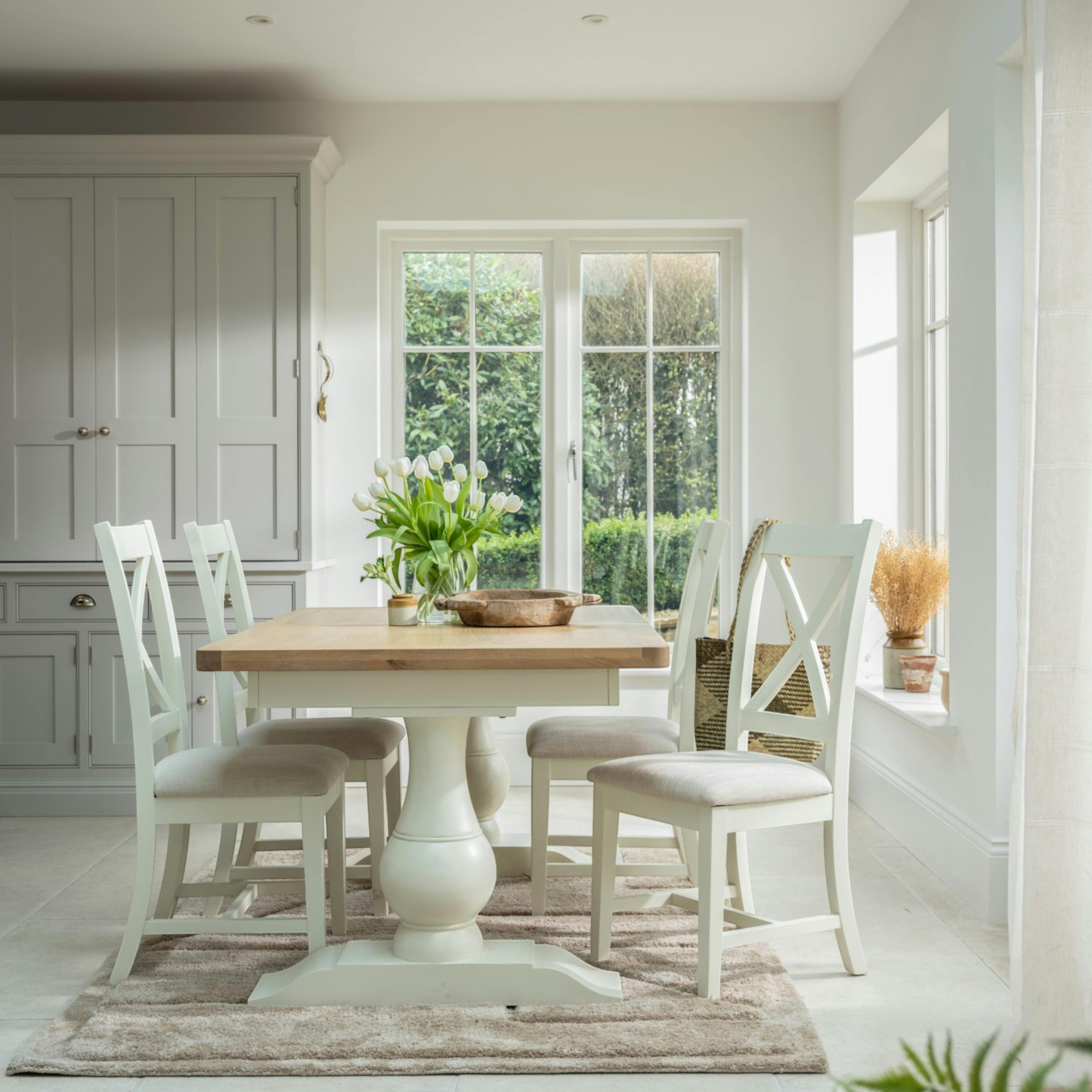 Table à manger extensible blanche style bord de mer 160-200 cm VELIA