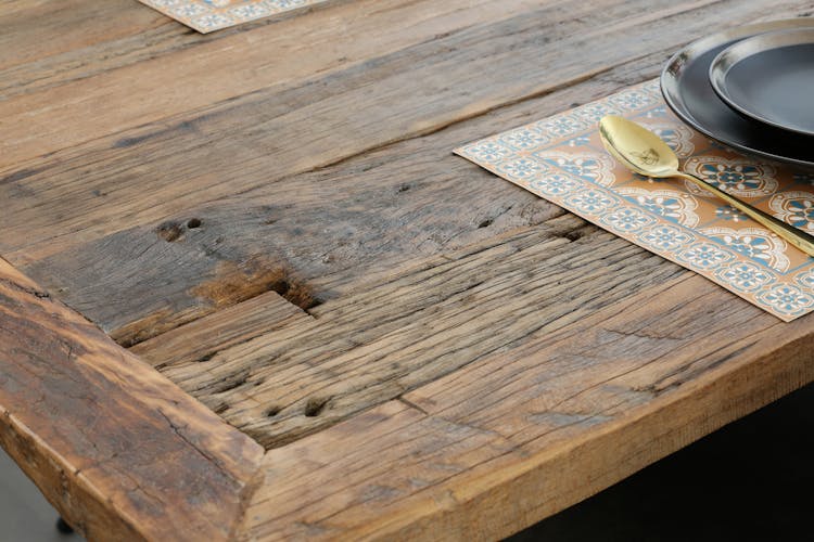 Table de repas en bois recycle et verre style industriel