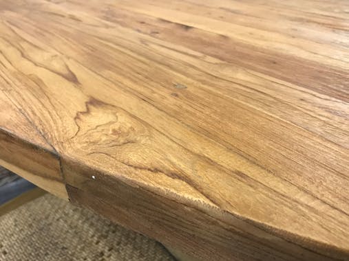 Table de repas ovale en bois pied central en metal