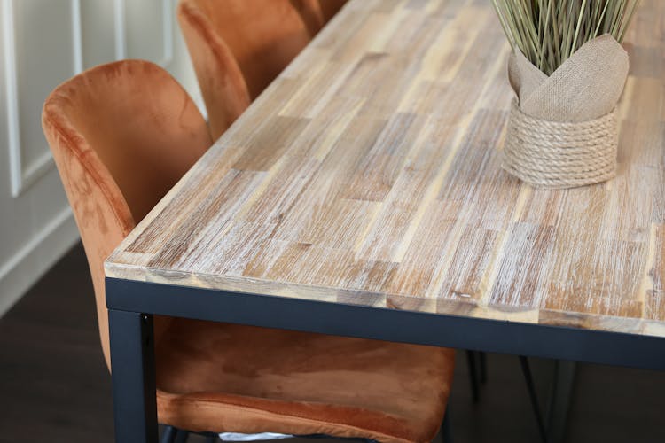 Table de repas rectangulaire en bois pieds metal style contemporain